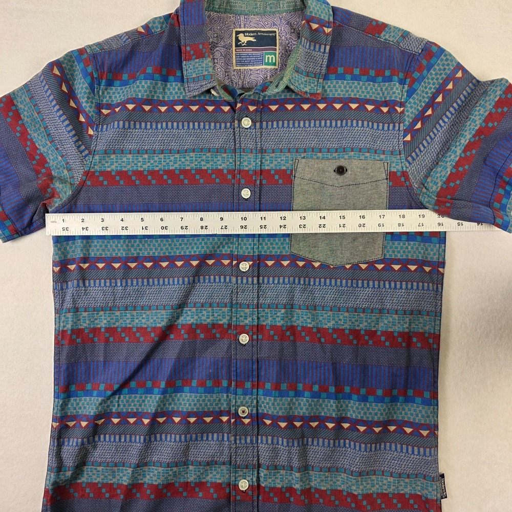 Modern Amusement Men's Medium Button Up Shirt Geometric Tribal Pattern - Picture 6 of 8
